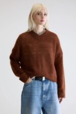Arcy v-neck sweater (252 / W / SUEDE) - Image 2