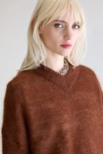 Arcy v-neck sweater (252 / W / SUEDE) - Image 5