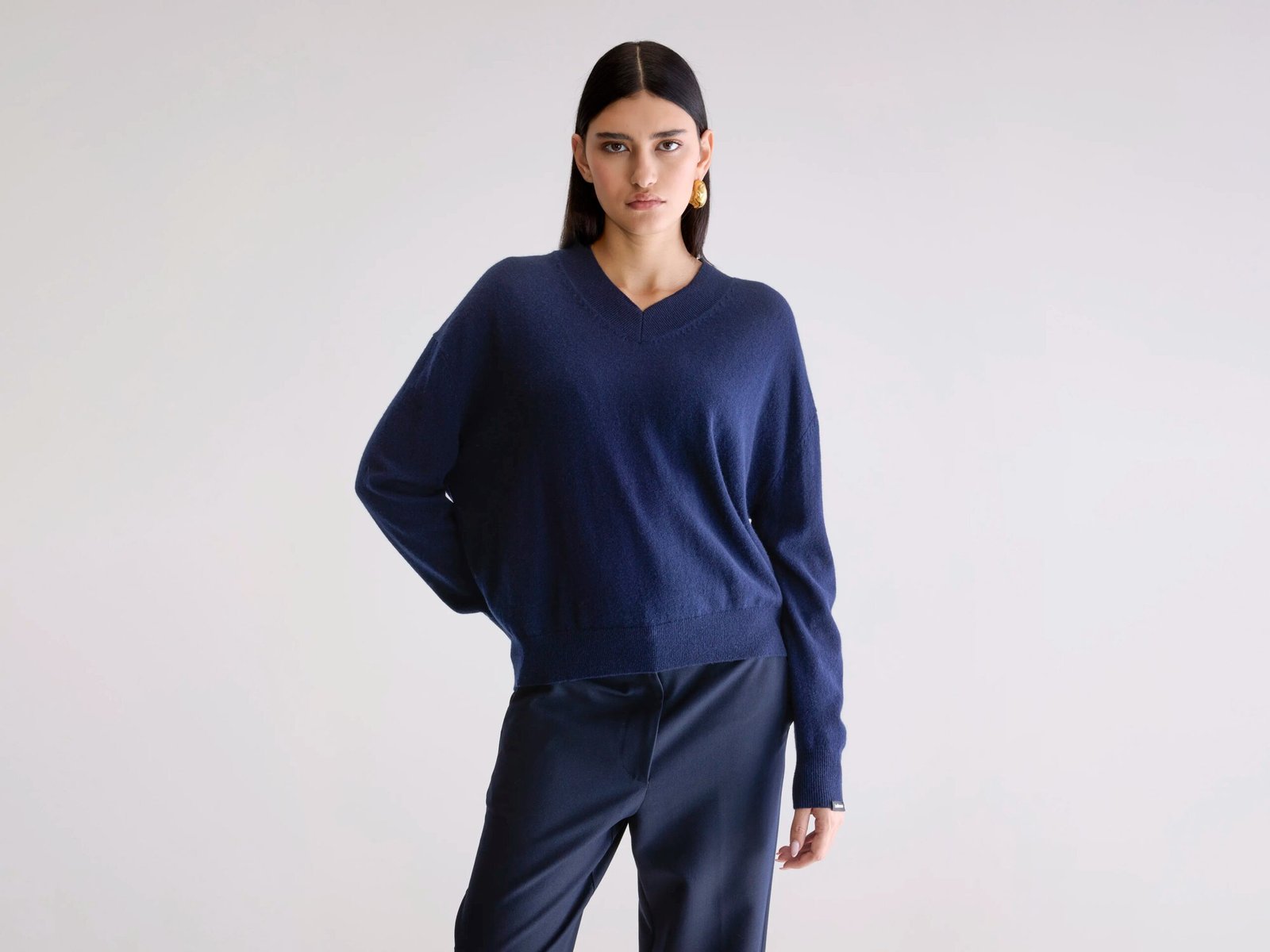 BW25295820K1581U-041_1_404aa0ef-0f64-43e8-b608-41cfeb211808.jpg Slax cashmere sweater (252 / W / NAVY) - Image 1